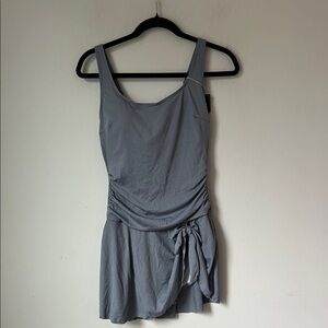 AIDONGER gray women’s one piece swimsuit skirt, size Medium 🕶️
